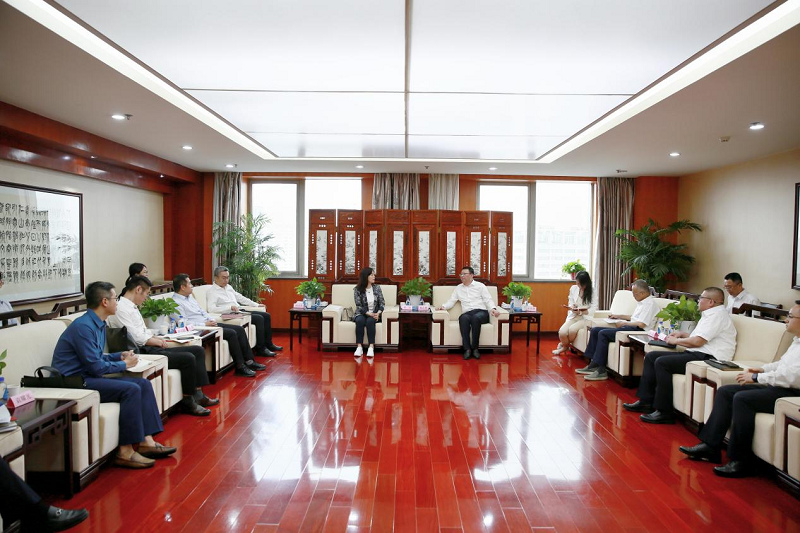 5.29公司党委副书记、总裁解志炯会见民生银行资产托管部总经理崔岩一行.png